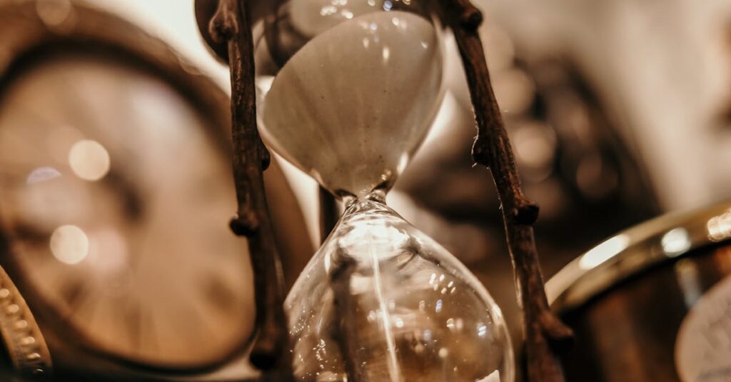 梱包された楽器が無事に宅配業者に引き渡され、満足そうに見送るユーザーの姿