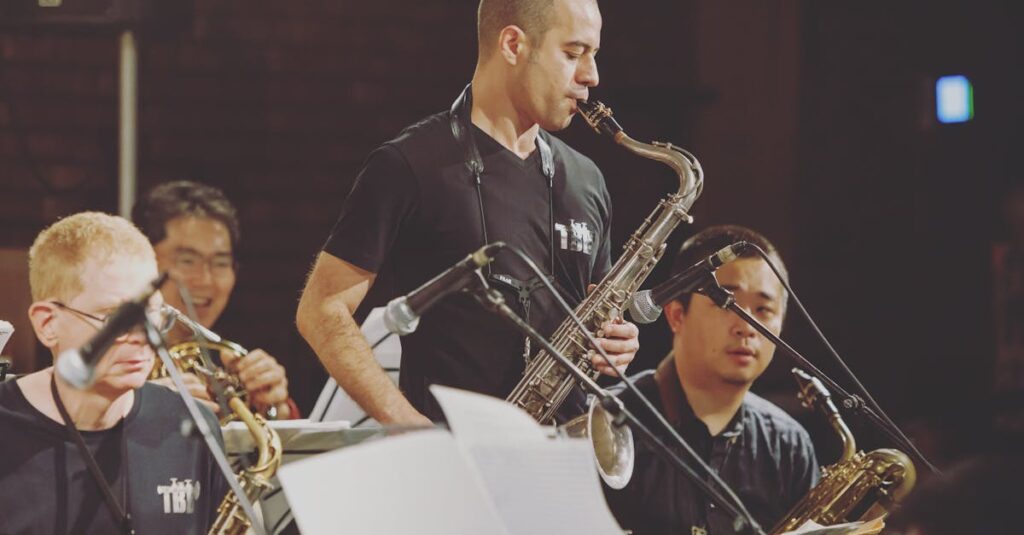 ギターやピアノなどの楽器ごとの査定ポイントを図解するイメージ。