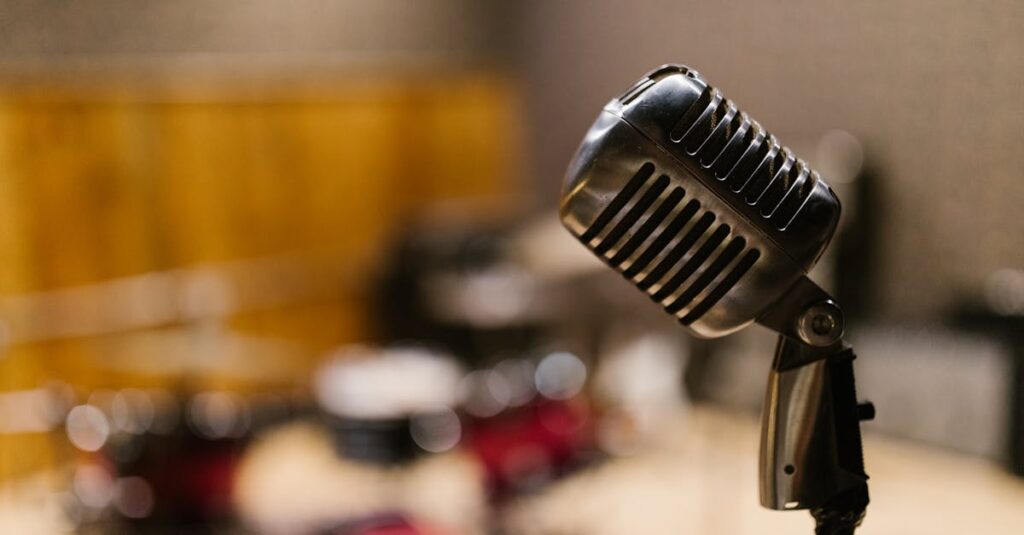 有名な楽器ブランドのロゴが並ぶ。Fender、Gibson、Yamaha、Selmerなどのブランド一覧イメージ