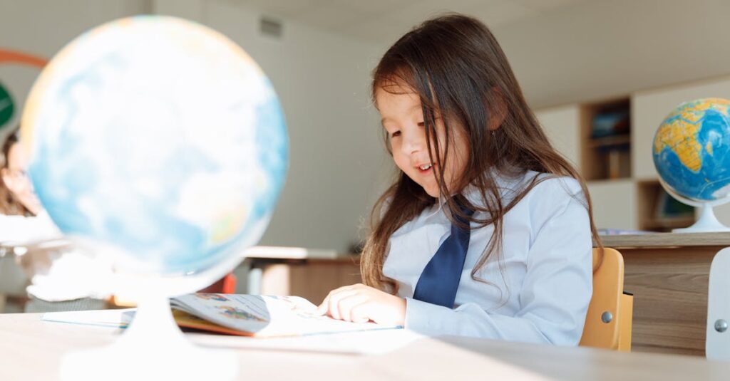 英語を通じて国際感覚を育む子どもたちの様子