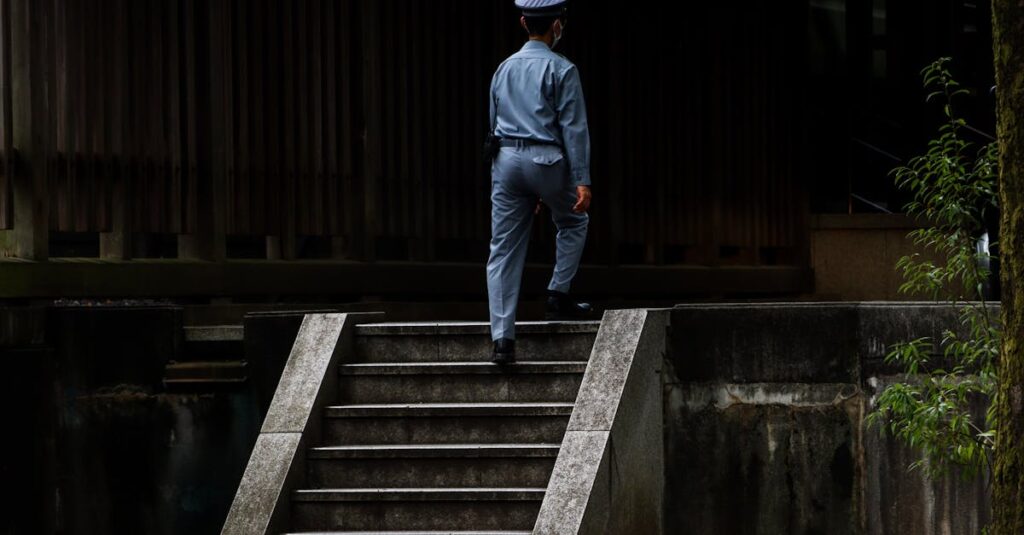 ナーワルのメルマガ登録から特典受け取りまでのステップを視覚的に説明した図解イメージ。