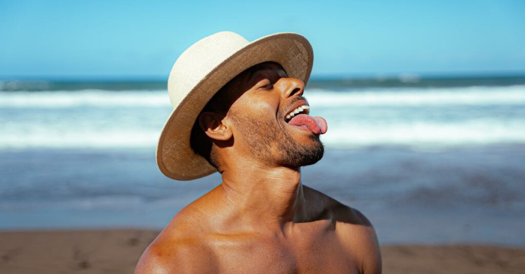 スキンケア資格を取得して笑顔になった介護職女性の体験談イメージ