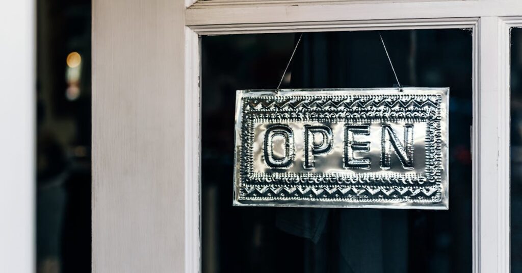 SAZOと他の韓国購入代行サービスの違いを比較する表とイメージ