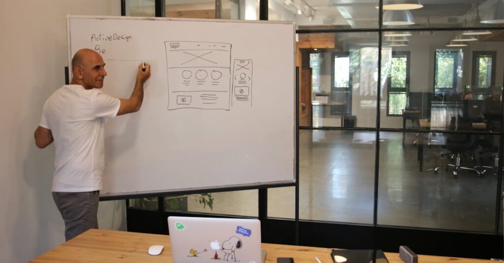 dinomoのトリプルキャリアプランは、転職・副業・スキルアップを組み合わせた独自の支援構成で、実践と収益化に重点を置いています。