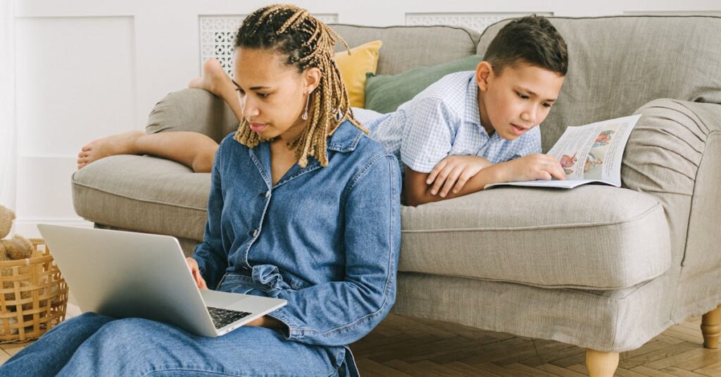 2歳児の子育てをしながら通信講座で勉強を始めた主婦のイメージ