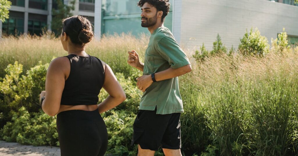 変化を恐れず行動を起こした女性が前を向く様子