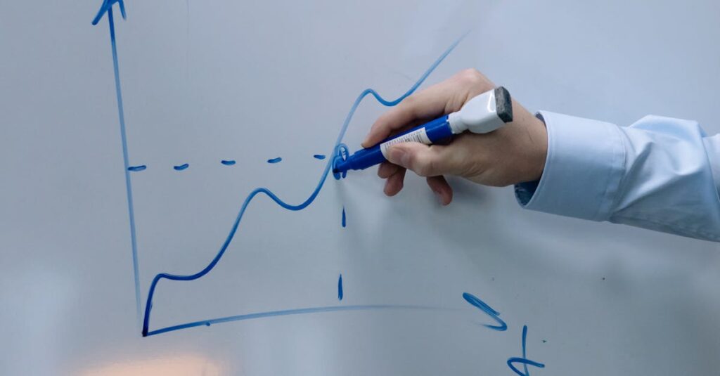 ファイナンシャルアカデミー講座を賢く活用する方法を解説するシーン