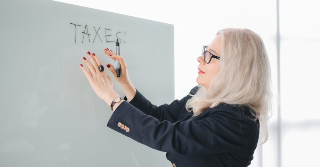 年代別に講座の受講目的や得られるメリットが異なることを示す図